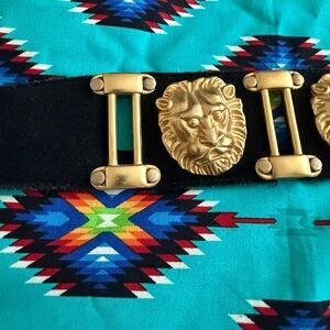 RARE 90’s HIGH WAIST LION HEAD SUADE LEATHER BELT 🖤